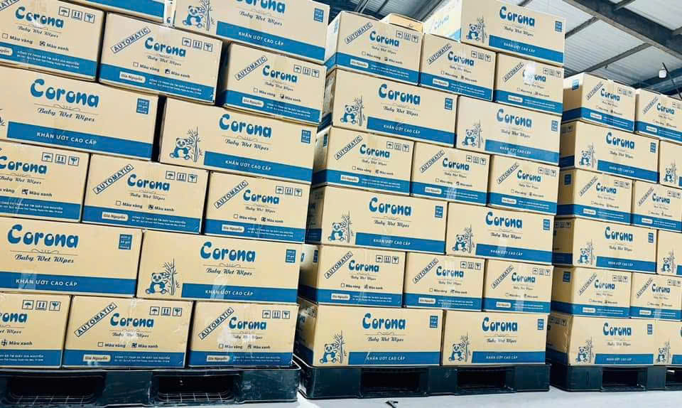 Logistics hub and distribution of paper rolls
